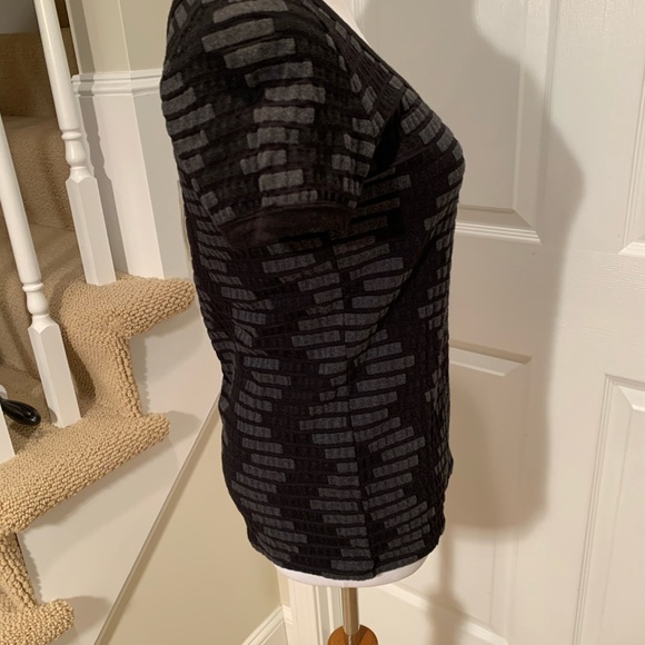 Armani Collezioni top, size 10. Stretchy - Picture 3 of 5